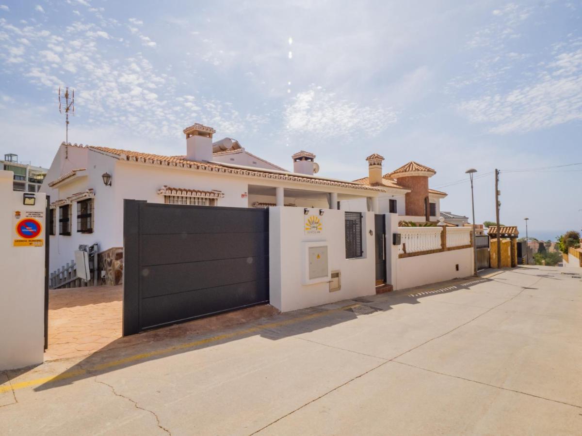 Cubo'S Hostal William'S Sunny 3 With Breakfast Torre de Benagalbon Exterior photo
